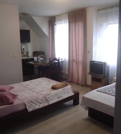 Lider Apartment Ivaylo Varna Buitenkant foto