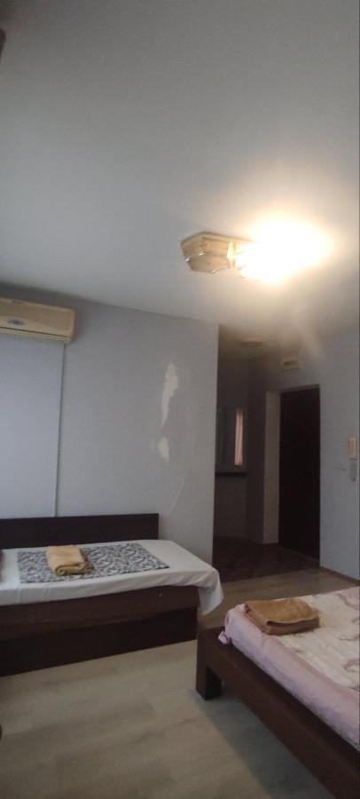 Lider Apartment Ivaylo Varna Buitenkant foto