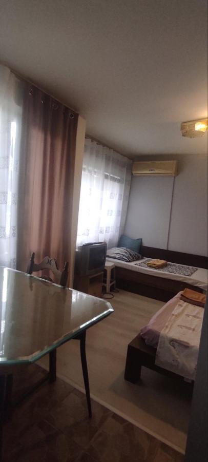 Lider Apartment Ivaylo Varna Buitenkant foto