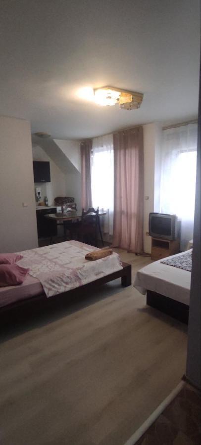 Lider Apartment Ivaylo Varna Buitenkant foto